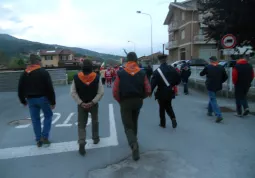 Una delle scorse edizioni della Marcia della pace che si svolge dal centro città, partenza alle ore 20 da piazza Santa Maria, alla frazione Ceretto di Costigliole